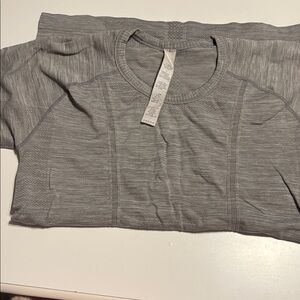 Lulu short sleeve tight fit